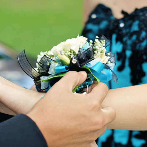 5 Things to Consider when Choosing Prom Flowers Abbott Florist